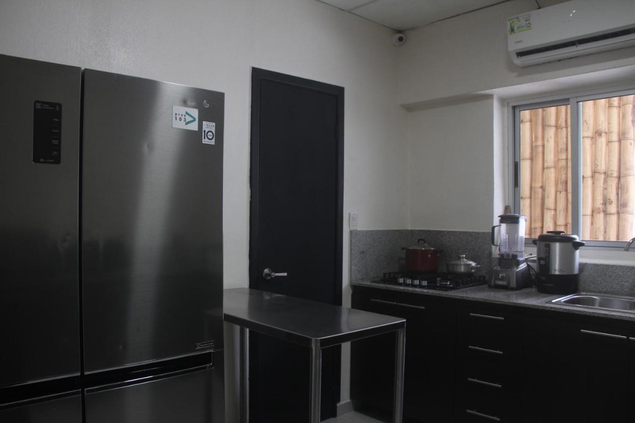Eden'S Garden Hostel 巴拿马城 外观 照片